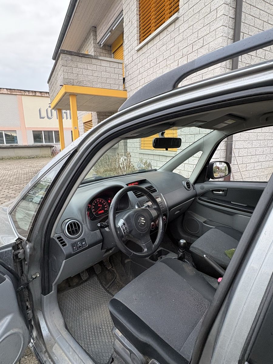 Suzuki Automobili: Suzuki SX4 4x4 – Usato da Wolfwil venduto da W202_Schweiz 6