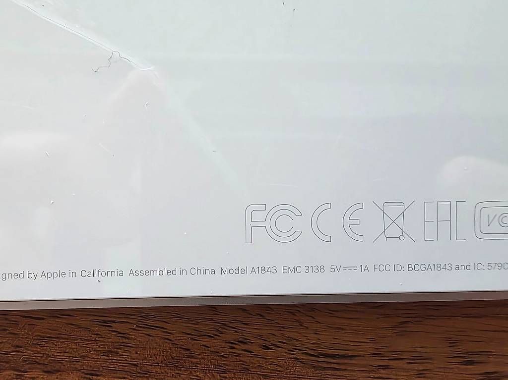 Tastiere: Apple Magic Keyboard A1843 CH mit Ziffernblock – Usato da Dietlikon venduto da Bonamesa 4
