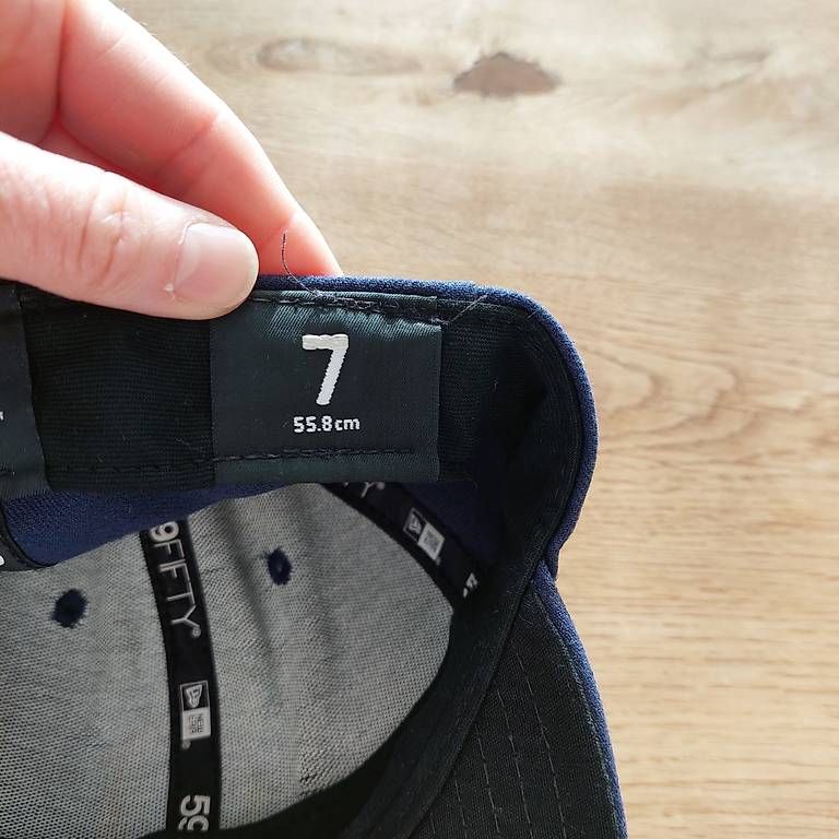 New Era Copricapi, berretti & cappellini: New Era Cap/Hut 55.8 cm – Usato da Fehraltorf venduto da fridolin024 2