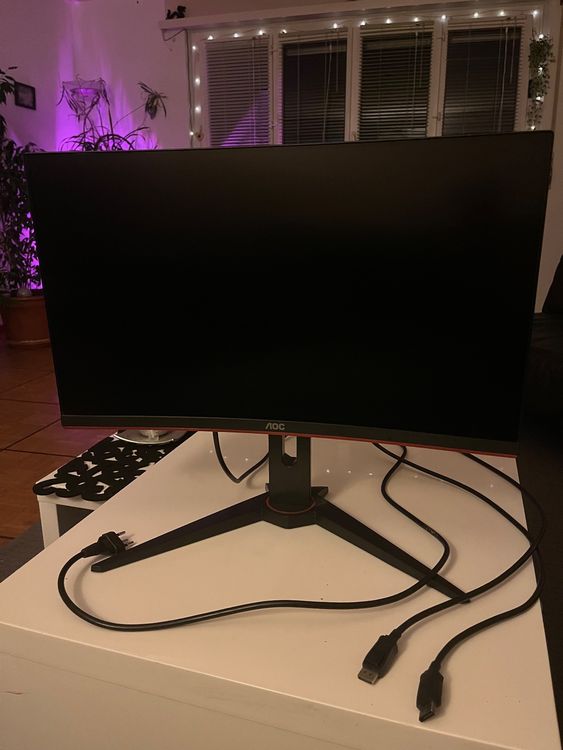 Écran AOC 144hz + câble DisplayPort