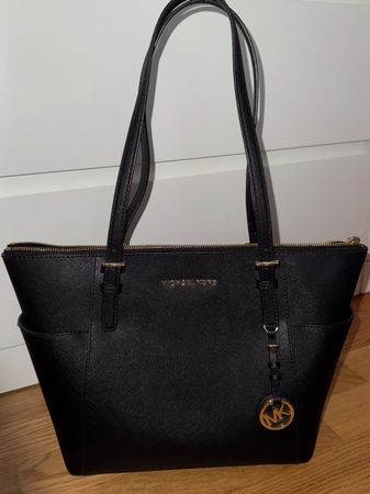 Michael Kors Trapezshopper schwarz