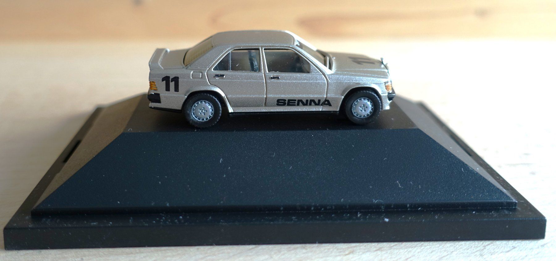 Mercedes-Benz Modellini d'auto: MB. Daimler Benz Museum. – Usato da Horw venduto da SwissSteamMemories 1