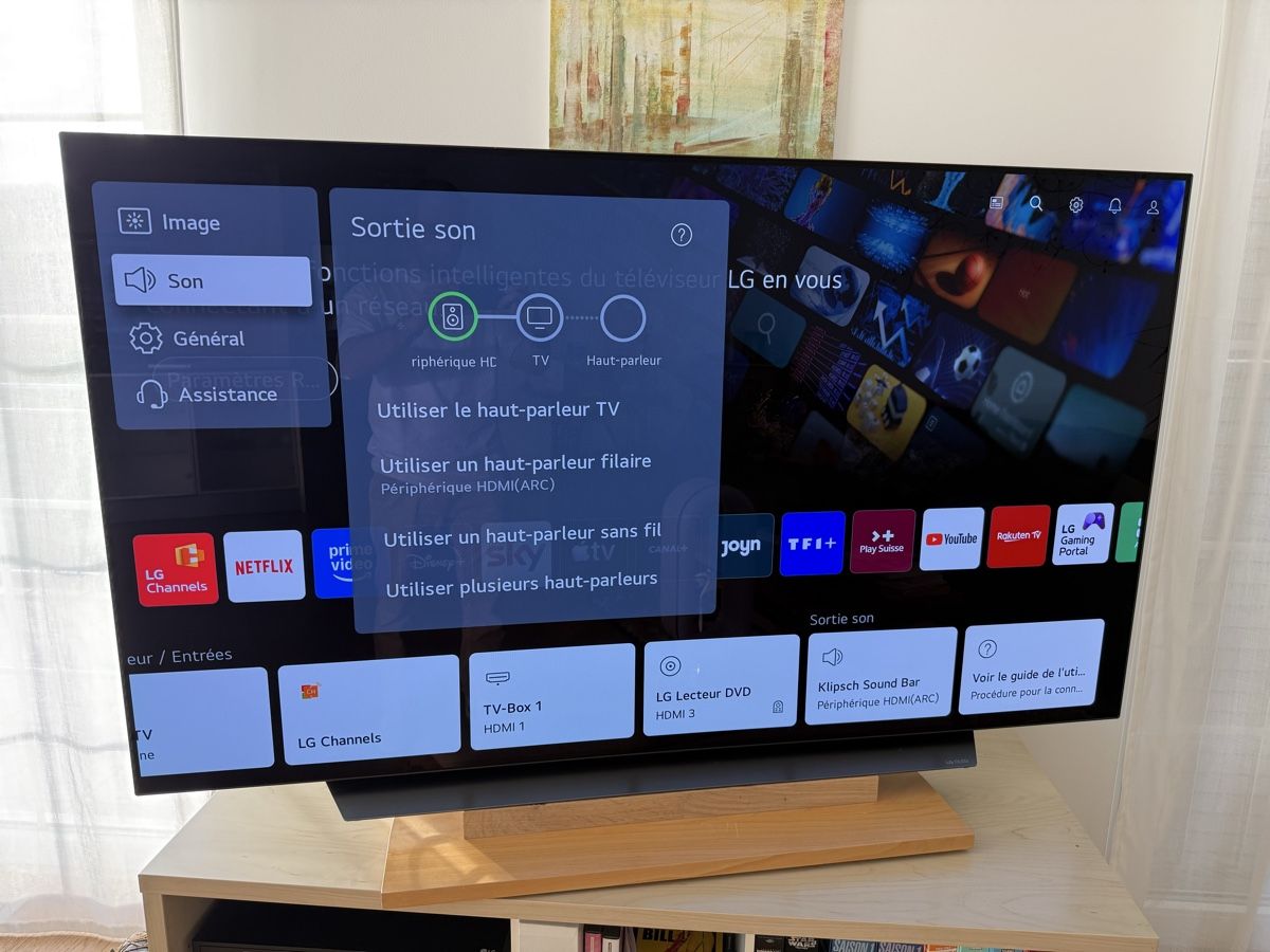 LG Fernseher: Téléviseur LG OLED 65 C1 – Gebraucht aus Lonay von lenoil90 1