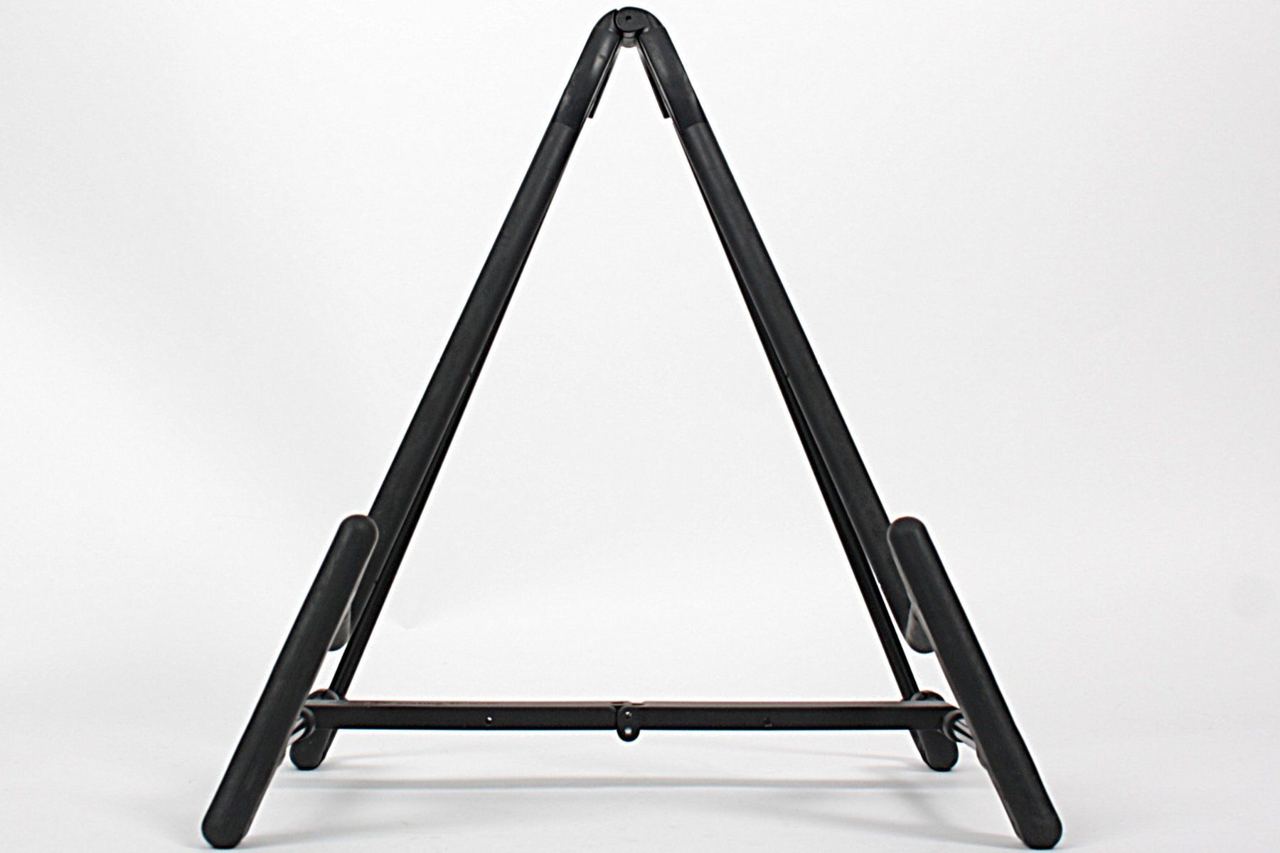 Supports pour instruments & partitions: K&M Elektrischer Gitarren-Ständer schwarz – D'occasion à Zollikofen par Restwert_Zollikofen