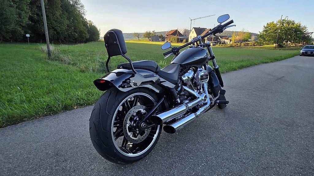 Chopper: ***Harley Davidson Softail Breakout*** – Usato da Regensberg venduto da Babaamoe 4