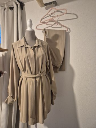 Damen Set Bluse und Hose beige Grösse M neuwertiger Zustand