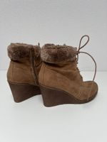 Braune Keilabsatz Stiefeletten mit Fell Gr. 40