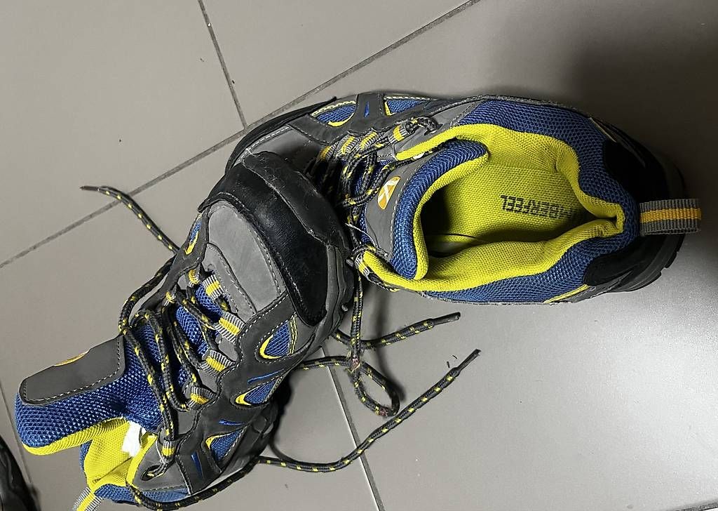 Chaussures hommes: Chaussures de randonnée  – D'occasion à Pully par yaa_rm7x 1