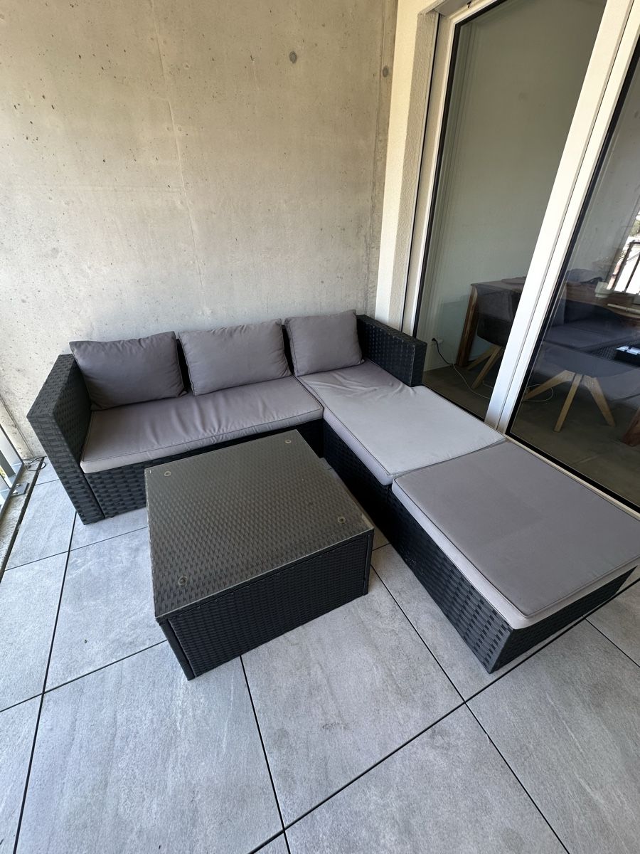 Sedie a sdraio: Polyrattan Lounge Gartenmöbel - Set schwarz/grau – Usato da Oberuzwil venduto da PreownedAllure 4