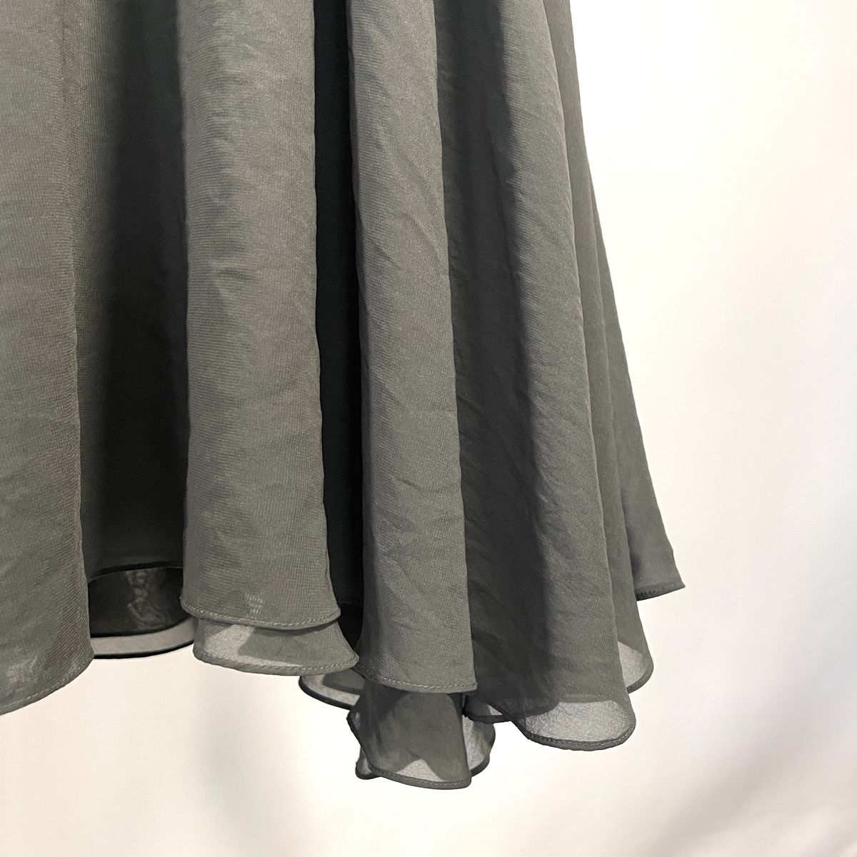 Lilith Gonne: LILITH Gray Skirt – Nuovo (secondo la descrizione) da Emmen venduto da Nightingale_2022 3
