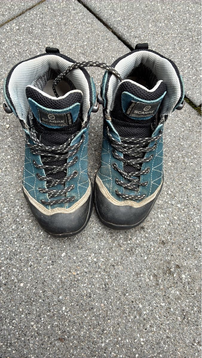 Scarpa Scarpe per ragazzi: Wanderschuhe Scarpa Zen Mid Kid blau Grösse 30 – Usato da Reinach BL venduto da marisne
