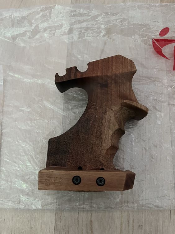 Pistolengriffe Holz zu Pardini SP 5