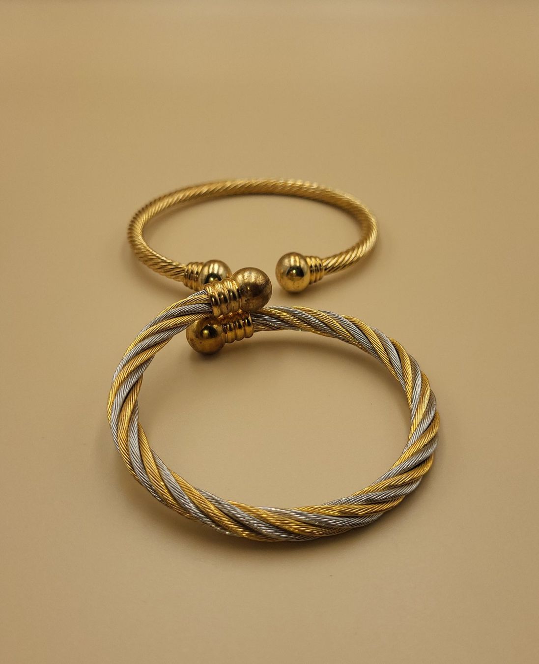 Bracciali & Braccialetti: Goldige Magnet Armreifen – Usato da Wald ZH venduto da SwissPawnshop 3