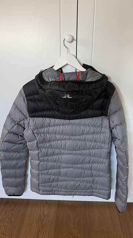 Lindeberg Giacche: J.Lindeberg light Daunenjacke – Nuovo (secondo la descrizione) da Wollerau venduto da FlavianM 1