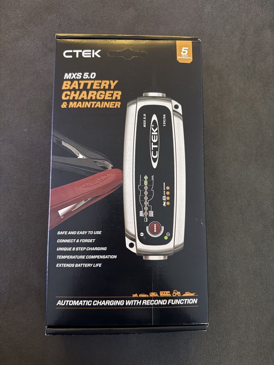 Ctek Batterie-Ladegeräte: C-Tek Batterie Ladegerät NEU – Neu und originalverpackt aus Herisau von Antonys