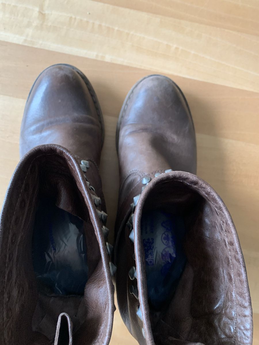 Damenschuhe: Leder Stiefel mit Nieten Gr. 37 – Gebraucht aus Mettmenstetten von _4_YOU_ 1