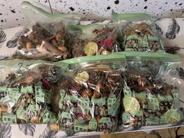 6 Säckli Dekomaterial für Weihnachtssachen zum Basteln