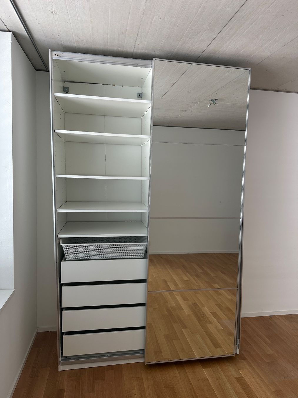 Ikea Armadi: IKEA PAX Schrank zu verschenken – Usato da Zürich venduto da chr_2s2c 1