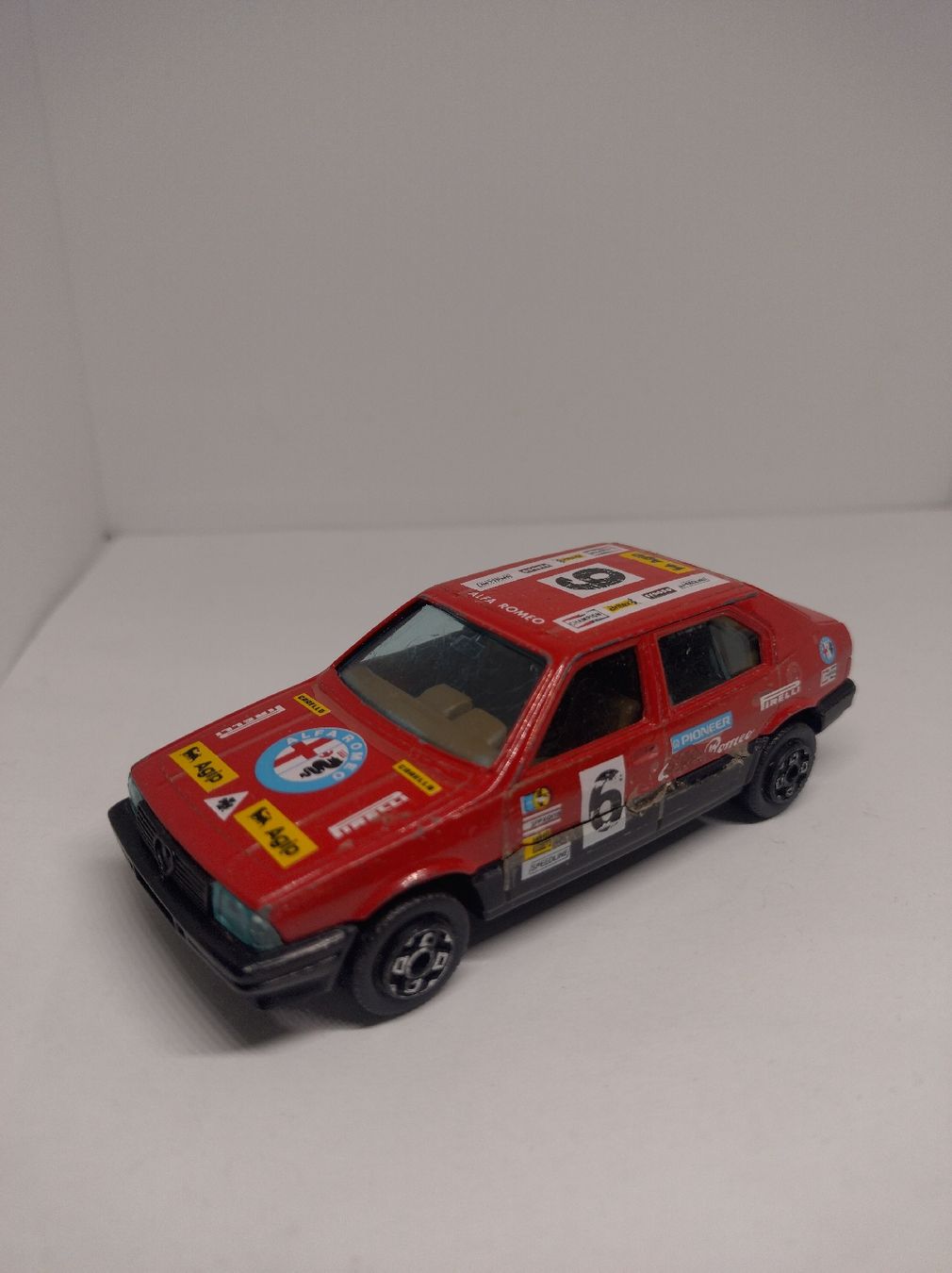 Bburago Modellautos: Bburago, Alfa Romeo 33, 1/43 – Gebraucht aus La Chaux-de-Fonds von Pierrot8404 1