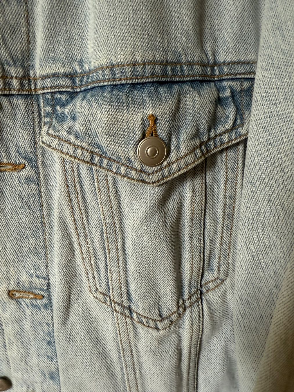 Zara Giacche: Jeansjacke ZARA, Grösse M, hellblau – Usato da Wohlen AG venduto da thr_t5x8 2
