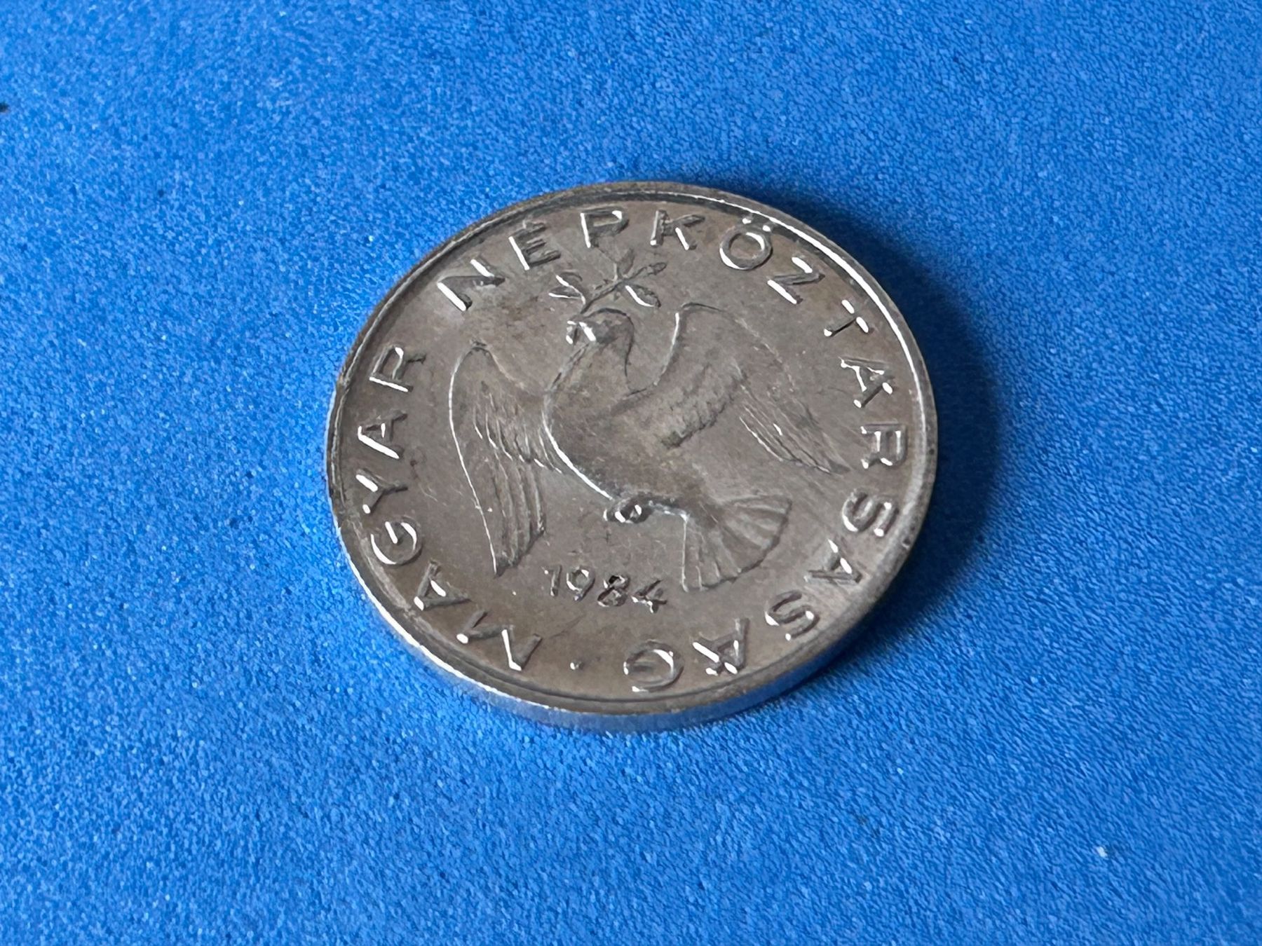 Tutti le monete: Hungary - 10 Fillér 1984 – Usato da Corcelles NE venduto da AJKader 3