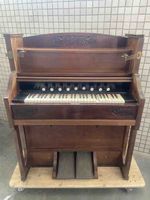 Antikes Musikinstrument Harmonium braun akzeptabel