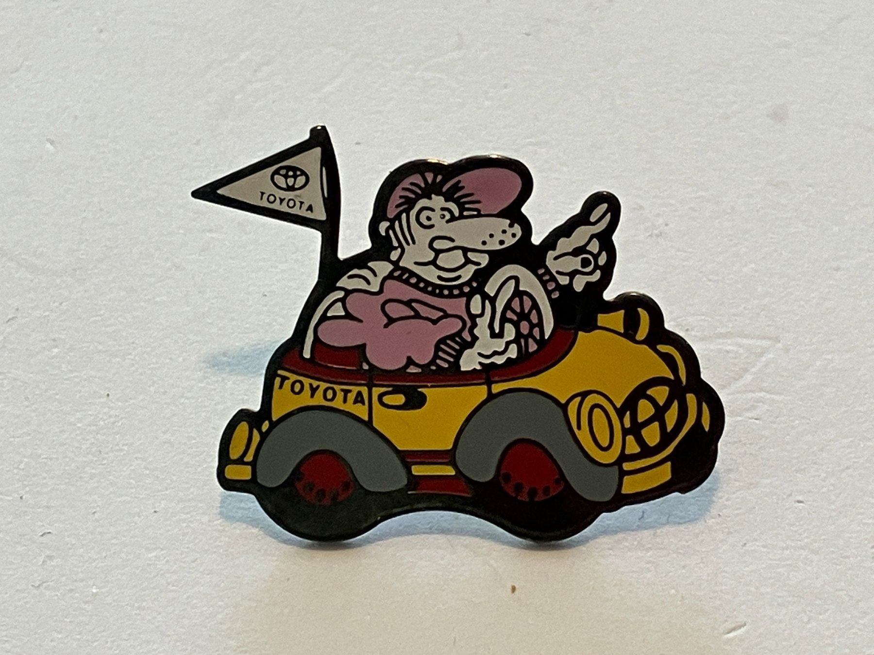 Placchette & Badge: 1 Pin Toyota – Usato da Basel venduto da djwwpp
