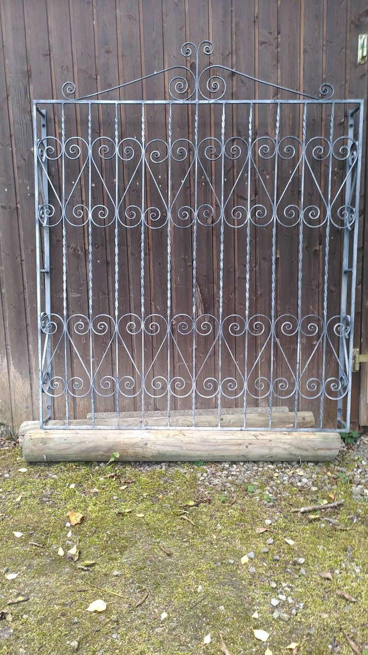 Gitter & Roste: Schmiedeiserer Fenstergitter gebraucht – Gebraucht aus Elsau von cimba 1