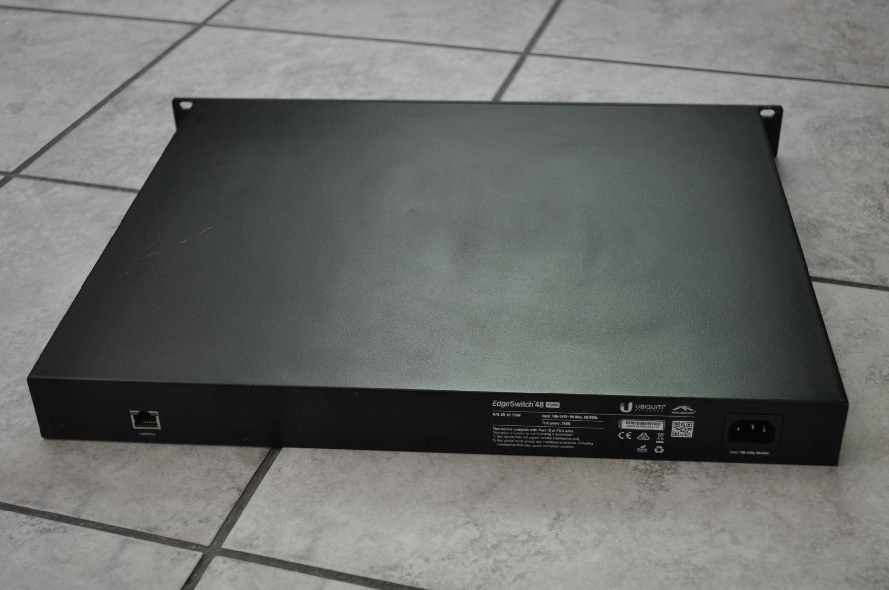 Ubiquiti Hub & Switch: Ubiquiti EdgeSwitch 48 PoE 750W – Usato da Zizers venduto da Digitag0 1