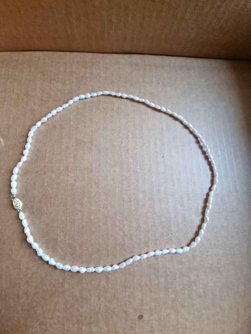 Perle (finte): Elegante  Perlenkette – Usato da Schaffhausen venduto da Leveron13 5