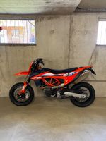 2025 KTM 690 Smc r Supermoto