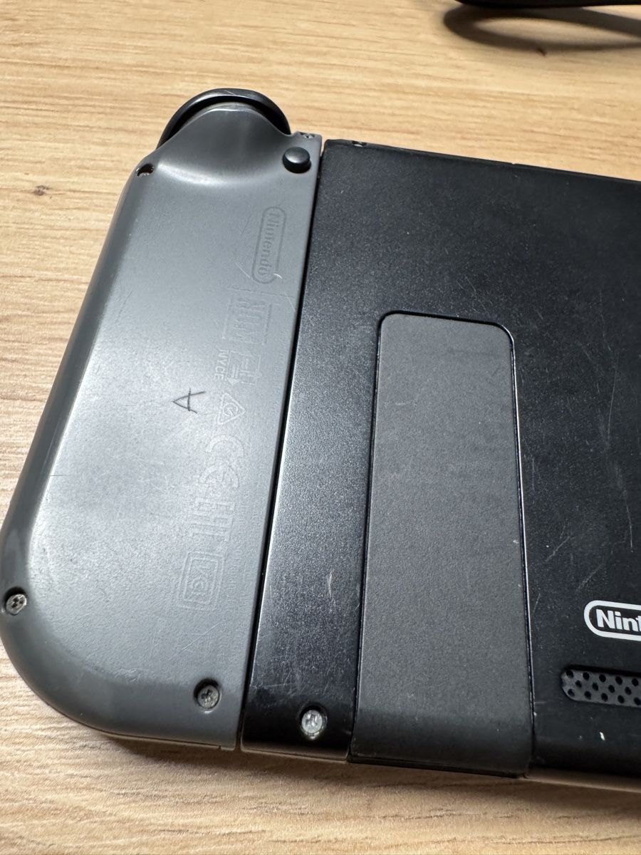 Nintendo Console: Nintendo Switch Bundle - Konsole, Dock, Controller🎮🕹️  – Usato da Biberist venduto da etesummer 8