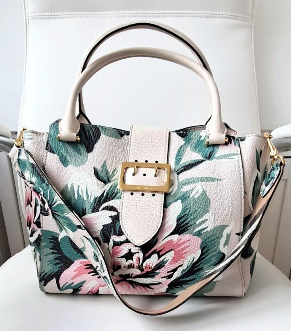 Burberry Borse da donna: Original Burberry Special Eddition Ledertasche – Usato da Liestal venduto da Mas-Y-Mas