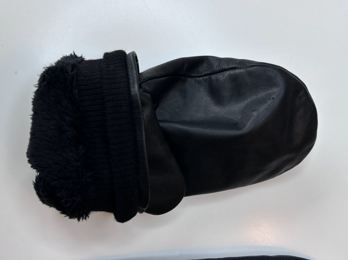 H&M Gants & mitaines : H&M Lederfäustlinge – D'occasion à St. Gallen par look-twice 5