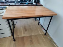 Robuster Schreibtisch Industrial Style