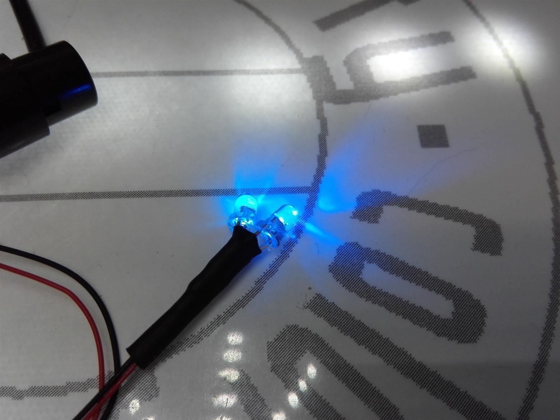 Componenti elettronici: Mini-Flacker-LED Schweisslicht verkabelt – Nuovo (secondo la descrizione) da Luzern venduto da Salefactory 1