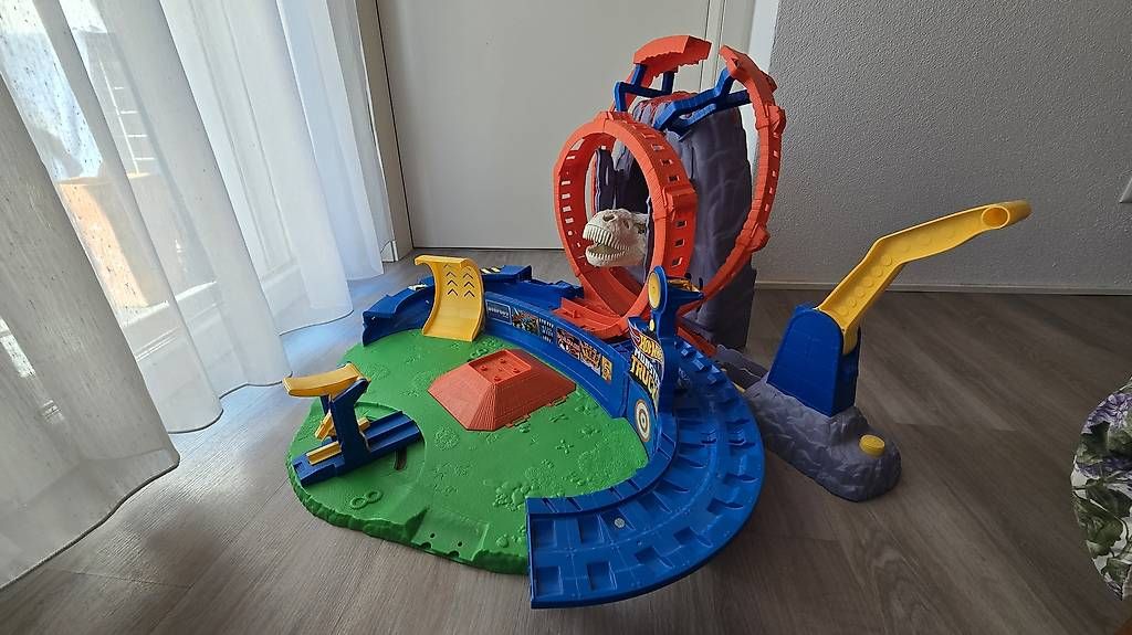 Circuits: Pista hot wheels vulcano  – D'occasion à Quartino par FabryAndroid 1