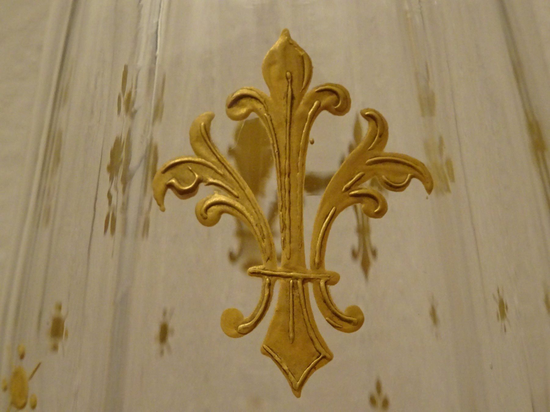 Vasen & Gefässe: Vase mit Golddekor / Lilienwappen – Gebraucht aus Esslingen von eintagammeer 7