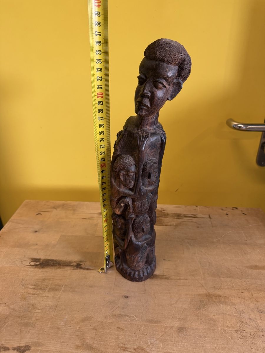 Skulpturen & Statuen: Afrikanische Holzskulptur, Kunsthandwerk, 39cm hoch – Gebraucht aus Strengelbach von RaenAntikDesign 6