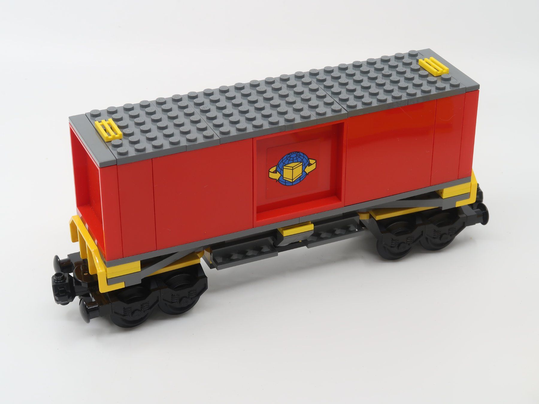 Lego Spielzeuge: Lego Eisenbahn Zug Wagen Containerwagen Set 7939 – Gebraucht aus Oberwil b. Büren von nih_qt5f