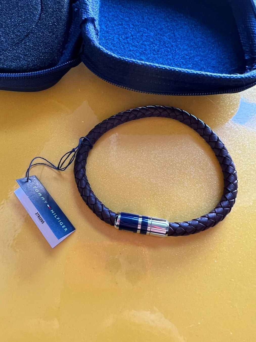 Tommy Hilfiger Bracciali & Braccialetti: Tommy Hilfiger Herren Armband – Nuovo e nell'imballaggio originale da Lupfig venduto da Pluribus 1