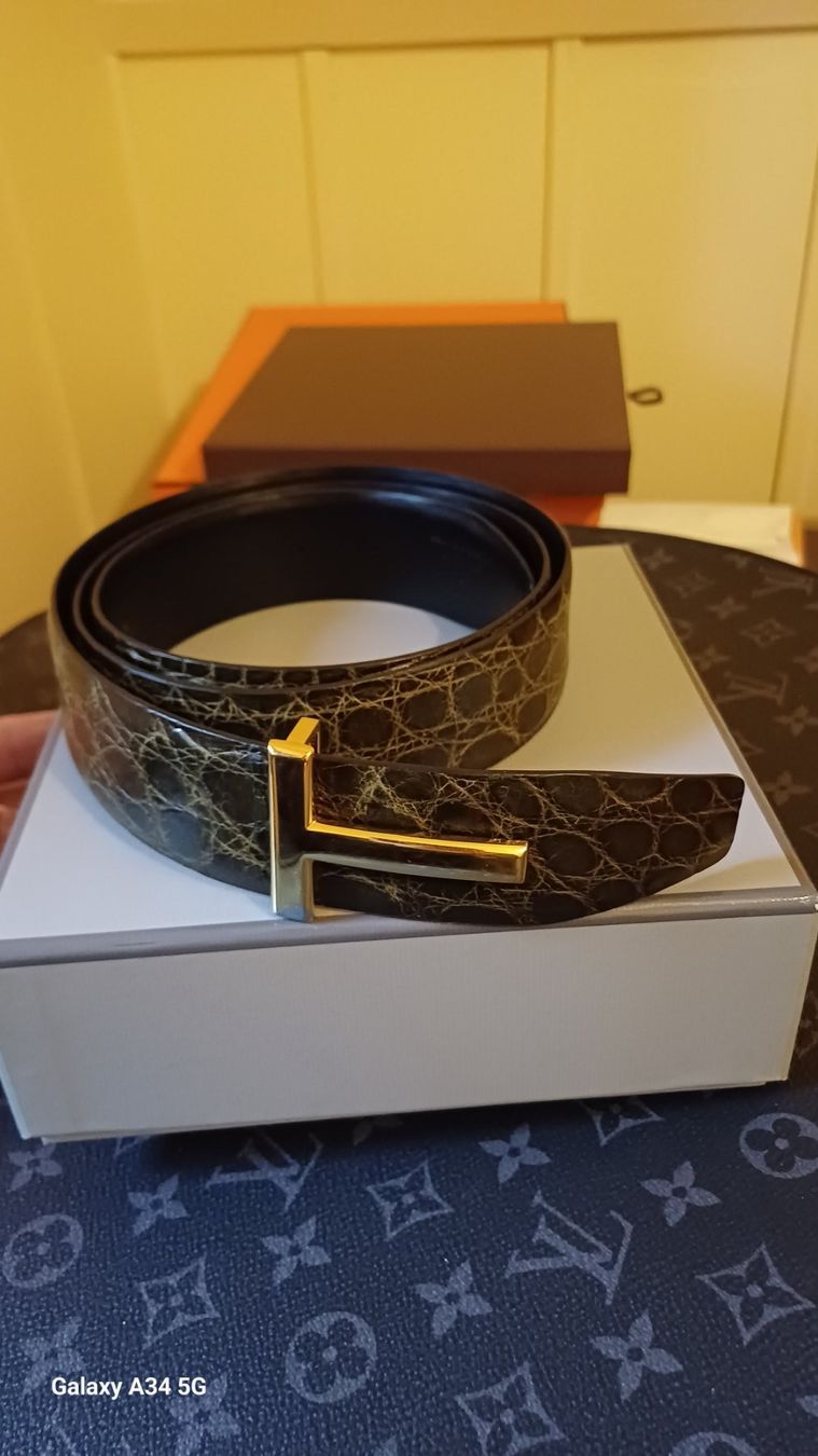 Gürtel: Tom Ford Croco Leder Gürtel – Gebraucht aus St. Gallen von DiesundDas.