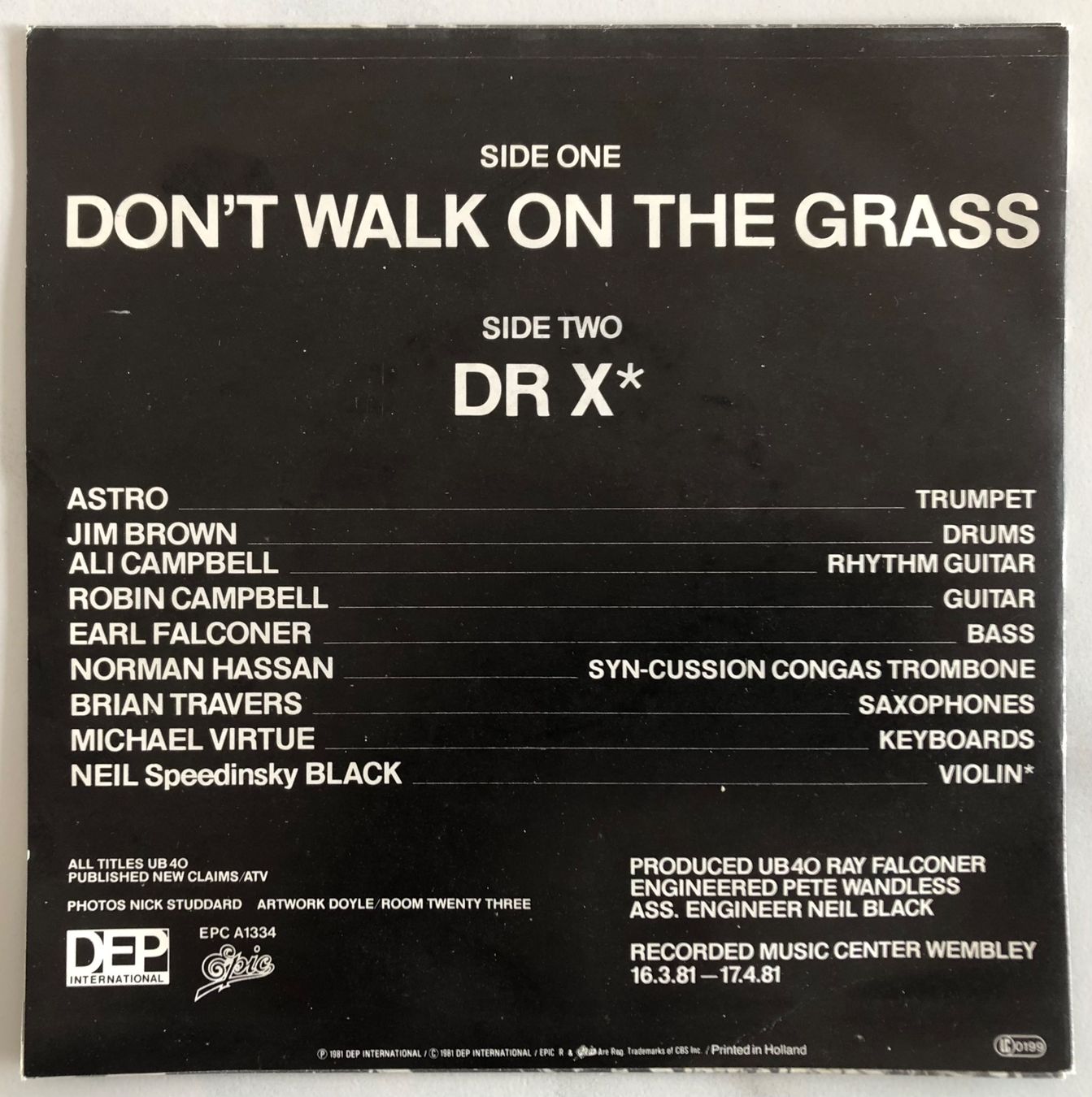 Dischi in vinile: UB40 - DON'T WALK THE GRASS – Usato da Poliez-Pittet venduto da Newtown-Records 1