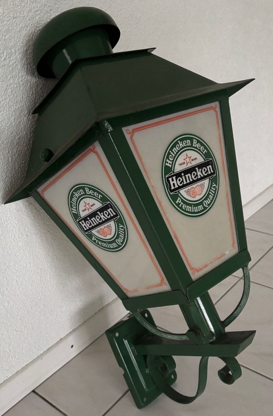 Lampade: Heineken Lampe mit Wandhalterung – Usato da Dagmersellen venduto da bumbel 1
