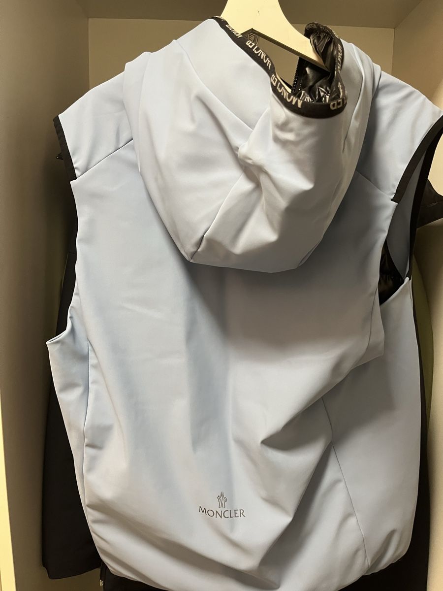 Moncler Gilet & Giacche: Moncler Weste Babyblau/schwarz – Nuovo (secondo la descrizione) da Zürich venduto da lui_8zhg 2