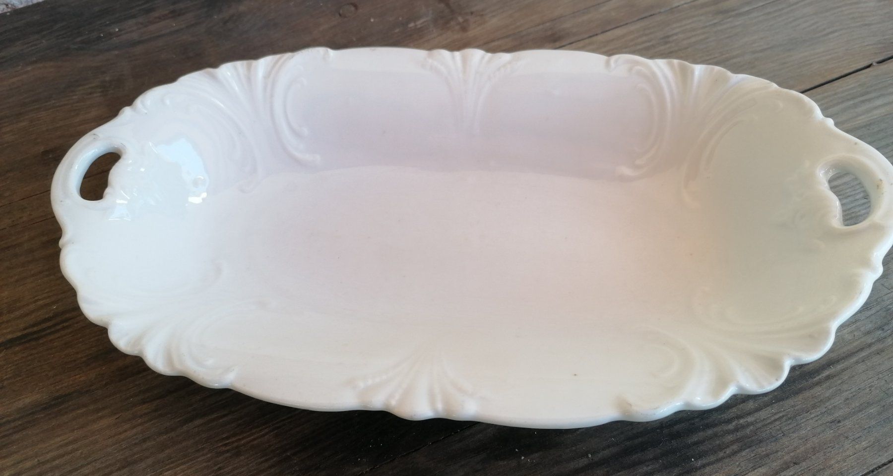 Servierplatten: Ancien plat blanc, oval – Gebraucht aus Chezard St-Martin von Loucail