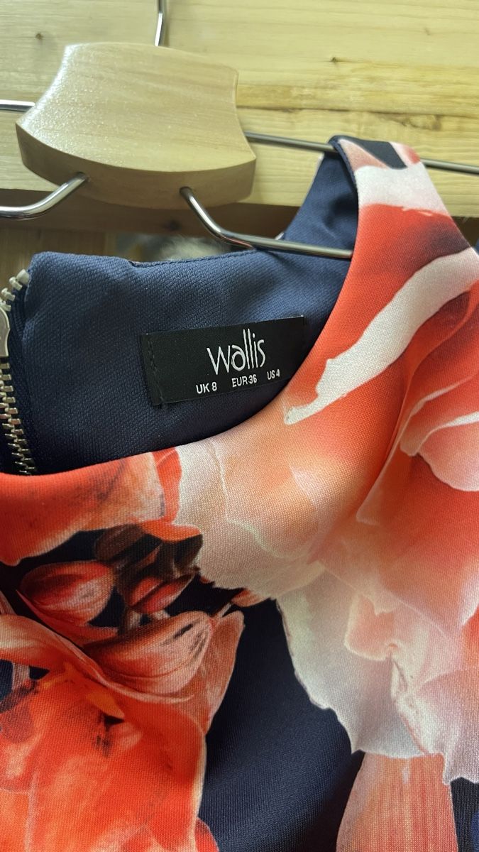 Vestiti: Wallis dress size 36 – Usato da Dietlikon venduto da Lonelysoul 3