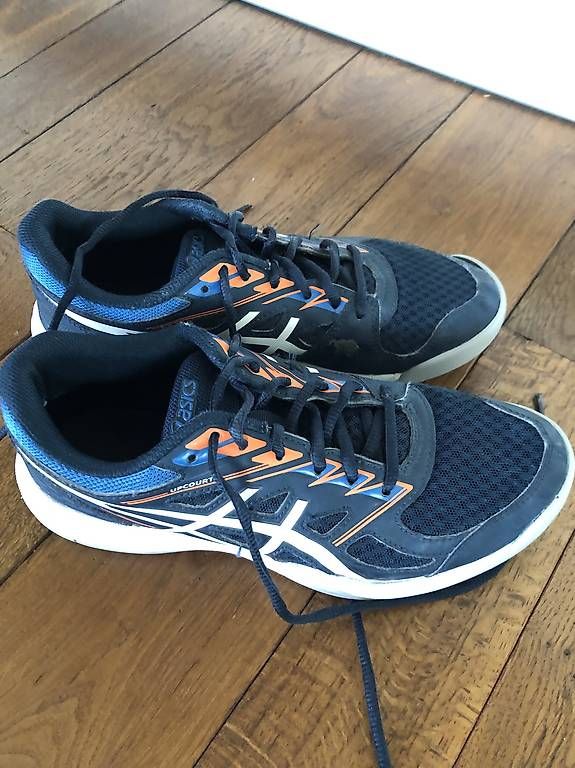 Asics Scarpe per ragazzi: Asics Hallenschuhe Gr. 39 – Usato da Diessbach b. Büren venduto da adj01