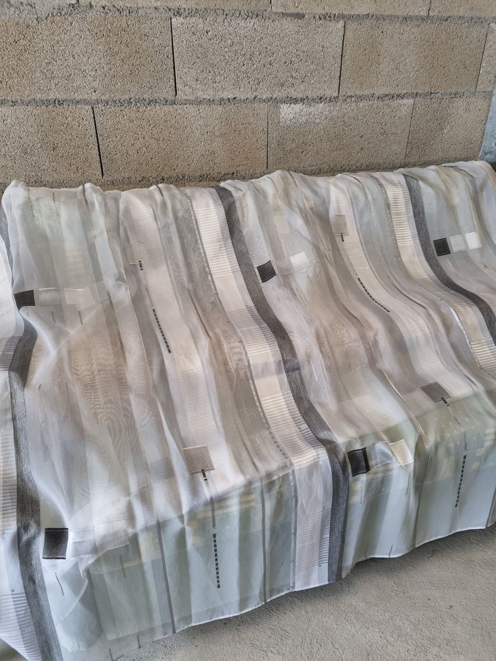 Tende: Rideaux modernes gris et blanc, élégants – Nuovo (secondo la descrizione) da Fontenais venduto da Aube-sauvage.2