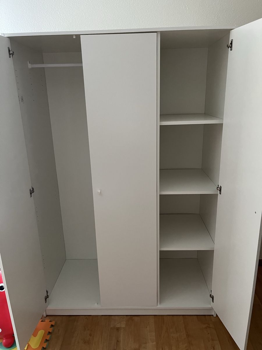 Ikea Armoires: Kleiderschrank 176x118x55 – D'occasion à Oberkirch LU par AnBa23 1